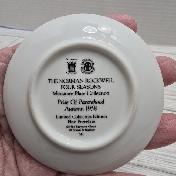 Norman Rockwell Four Seasons Limited Ed. Mini Plate "Pride of Parent Hood" #541 - Picture 5 of 7